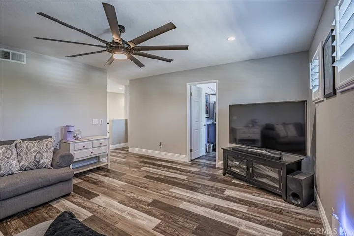 3040 Drake Street, Corona, California 92882