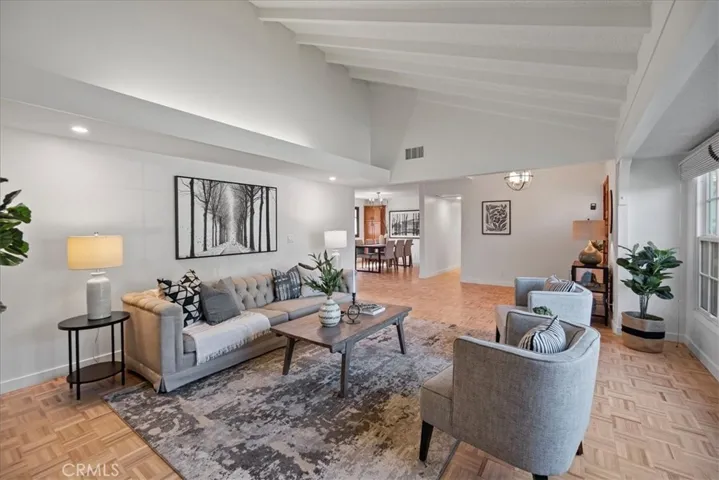 11261 Wallingsford Road, Rossmoor, California 90720