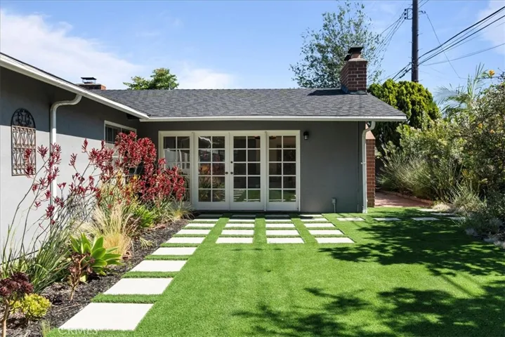 11261 Wallingsford Road, Rossmoor, California 90720
