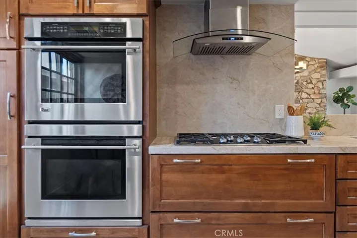 11261 Wallingsford Road, Rossmoor, California 90720