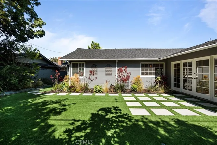 11261 Wallingsford Road, Rossmoor, California 90720