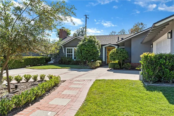 11261 Wallingsford Road, Rossmoor, California 90720