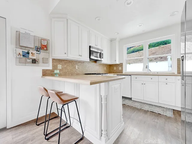 breakfast bar