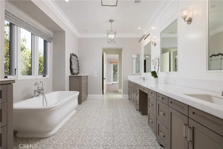 Large soaking tub