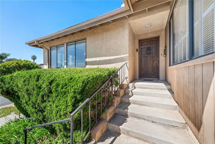 131 Esplanade, San Clemente, California 92672