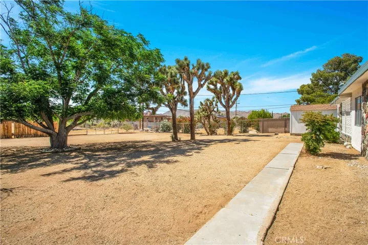 7976 Joshua Lane, Yucca Valley, California 92284