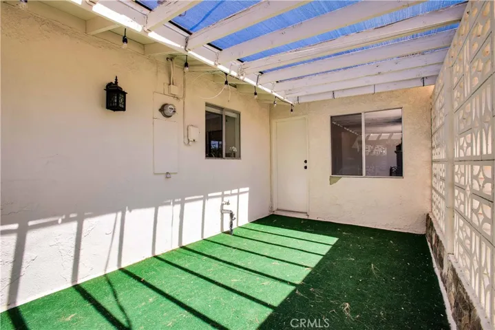 7976 Joshua Lane, Yucca Valley, California 92284