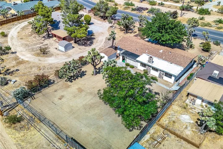 7976 Joshua Lane, Yucca Valley, California 92284