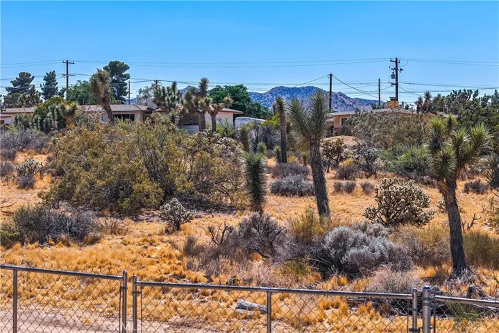7976 Joshua Lane, Yucca Valley, California 92284