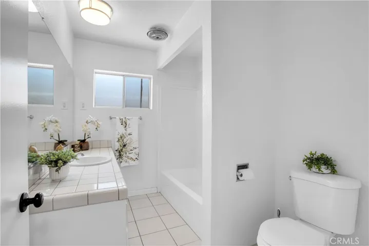 7976 Joshua Lane, Yucca Valley, California 92284