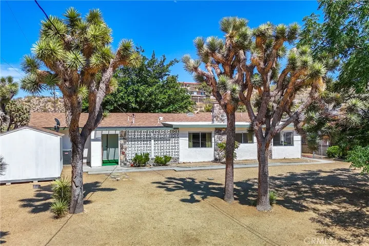 7976 Joshua Lane, Yucca Valley, California 92284