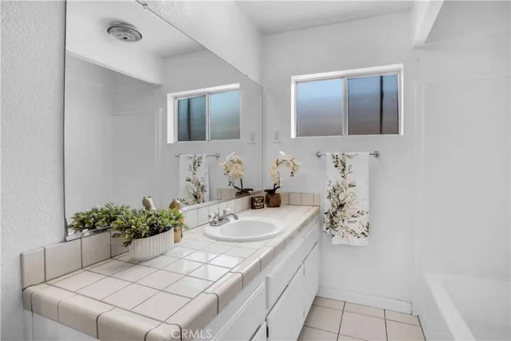 7976 Joshua Lane, Yucca Valley, California 92284