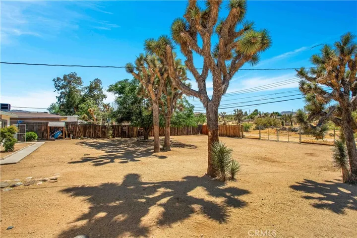7976 Joshua Lane, Yucca Valley, California 92284