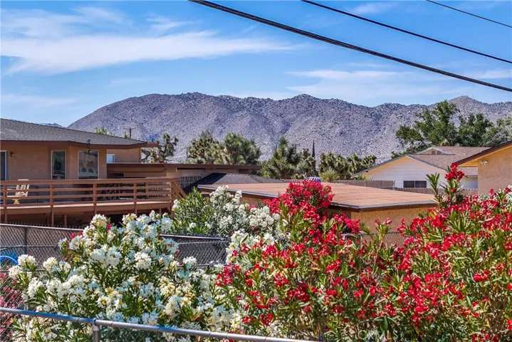 7976 Joshua Lane, Yucca Valley, California 92284