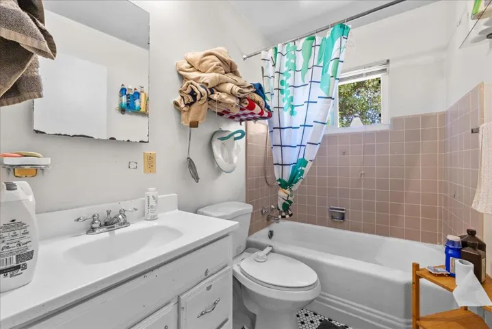 1001 Miramonte Avenue, Mountain View, California 94040