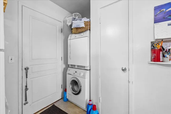 1001 Miramonte Avenue, Mountain View, California 94040