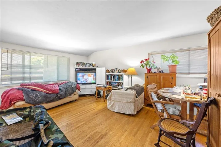 1001 Miramonte Avenue, Mountain View, California 94040