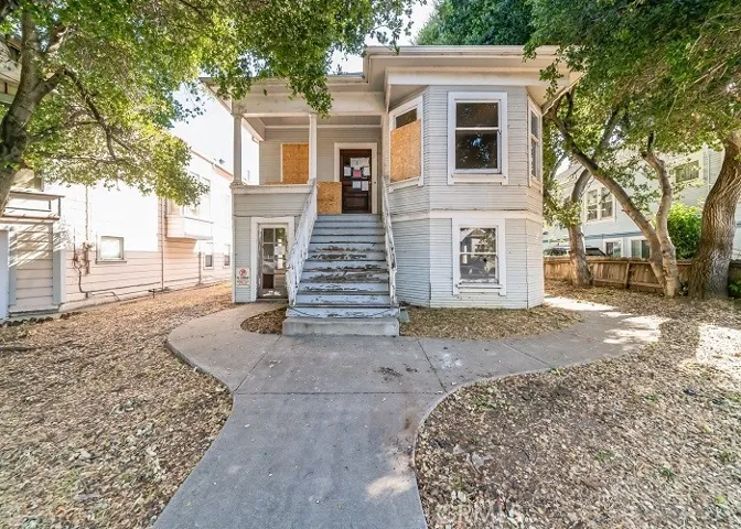 2121 Encinal Avenue, Alameda, California 94501