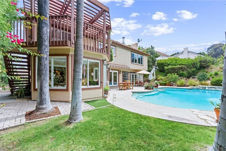 341 S Yorkshire Circle, Anaheim Hills, California 92808
