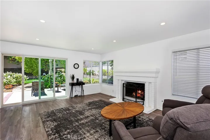 Family Room w/Fireplace