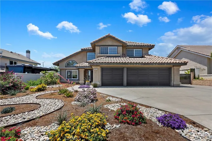 Front of Home w/Xeriscape Yard