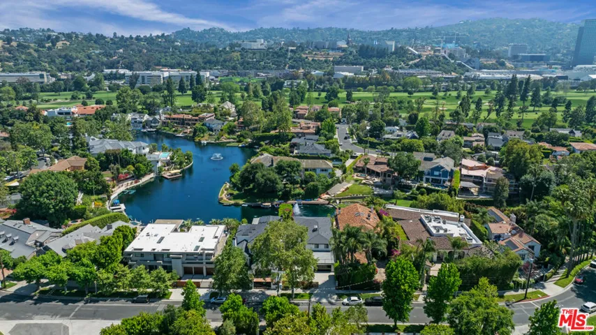 10060 Toluca Lake Avenue, Toluca Lake, California 91602