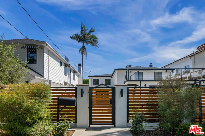 10060 Toluca Lake Avenue, Toluca Lake, California 91602