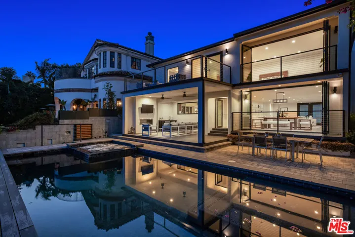10060 Toluca Lake Avenue, Toluca Lake, California 91602