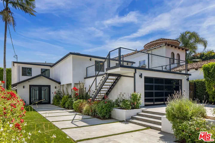10060 Toluca Lake Avenue, Toluca Lake, California 91602