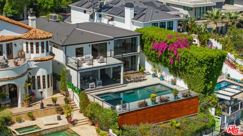 10060 Toluca Lake Avenue, Toluca Lake, California 91602