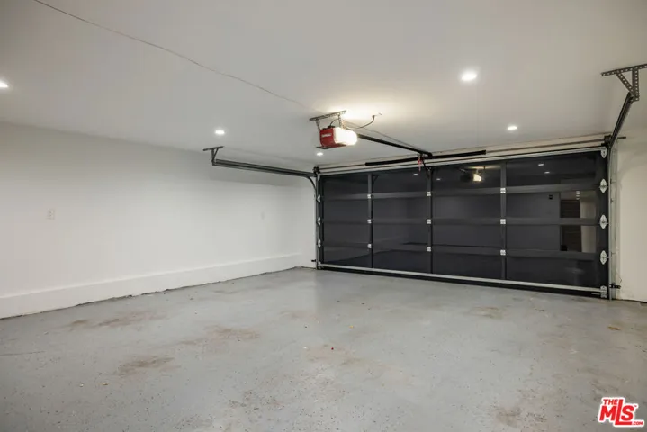 10060 Toluca Lake Avenue, Toluca Lake, California 91602