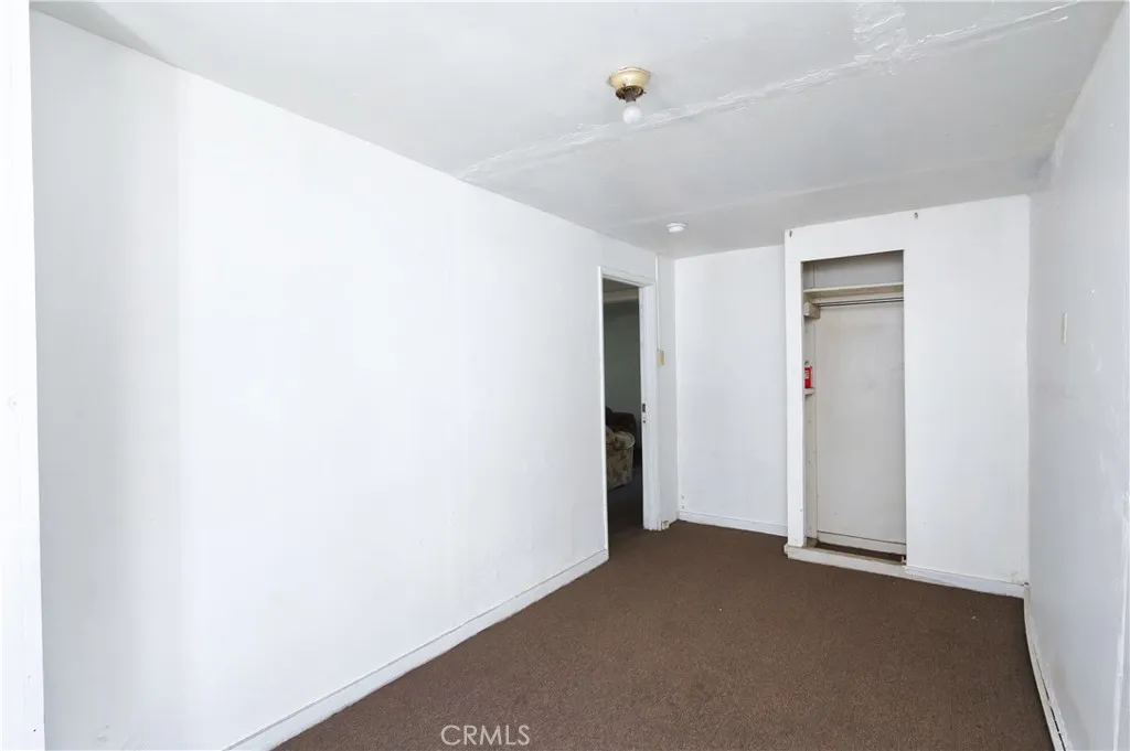 1323 W Jefferson Boulevard, Los Angeles, California 90007 home-pic-16