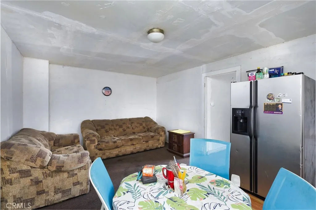 1323 W Jefferson Boulevard, Los Angeles, California 90007 home-pic-14