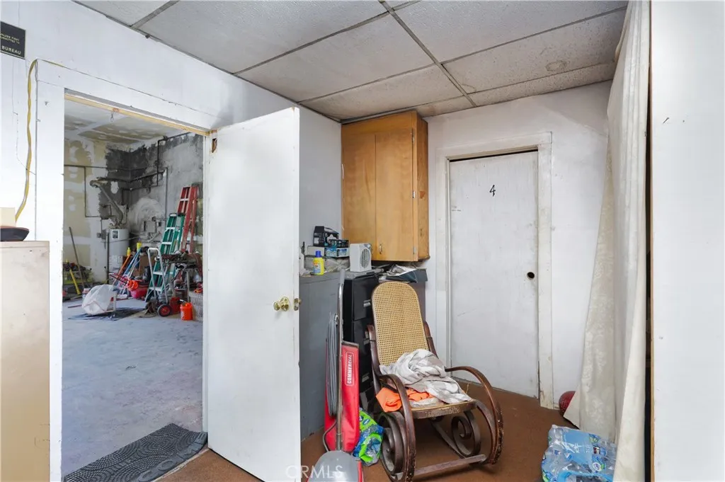 1323 W Jefferson Boulevard, Los Angeles, California 90007 home-pic-5