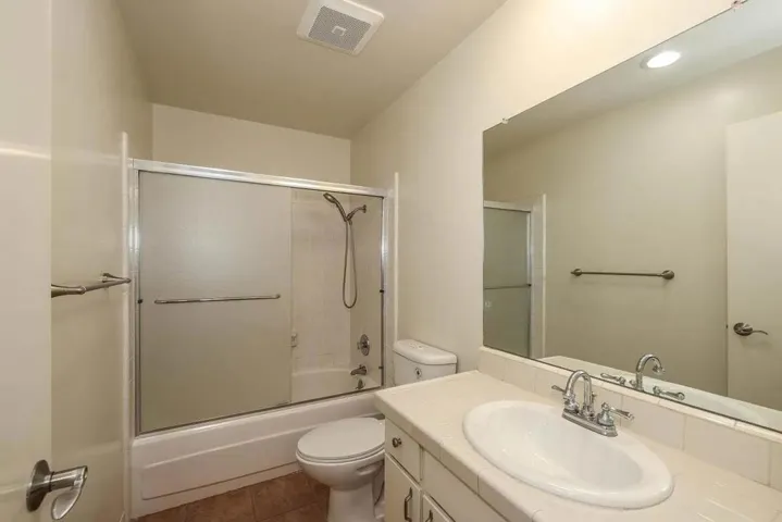 3820 Park Boulevard, Palo Alto, California 94306
