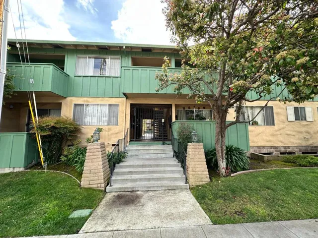 3820 Park Boulevard, Palo Alto, California 94306
