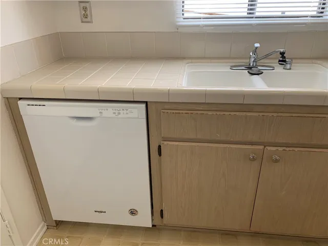 6642 Orange Avenue 112, Long Beach, California 90805