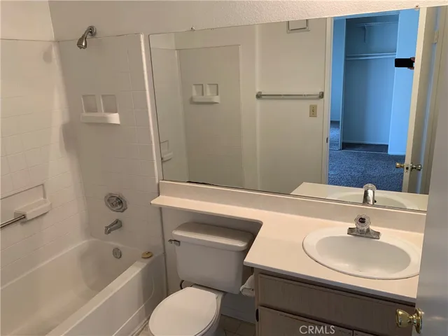 6642 Orange Avenue 112, Long Beach, California 90805