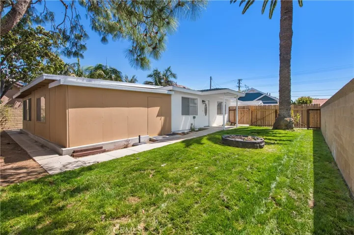2175 1/2 Tustin Avenue, Costa Mesa, California 92627