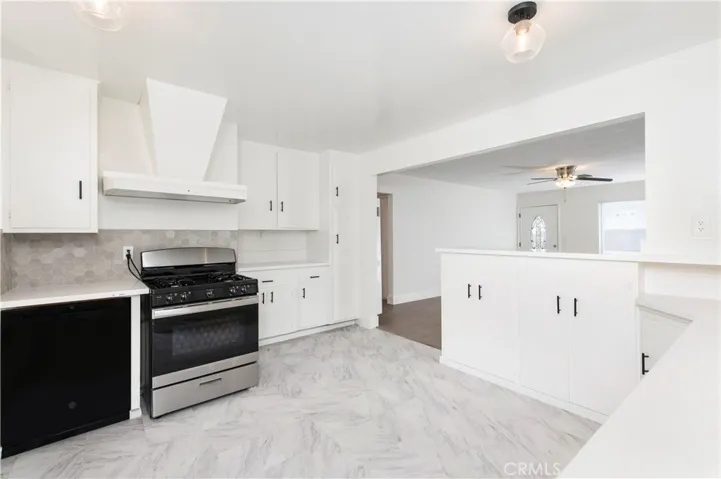 2175 1/2 Tustin Avenue, Costa Mesa, California 92627