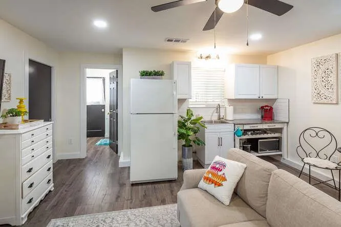 727 W 6th, Gilroy, California 95020