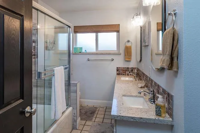 727 W 6th, Gilroy, California 95020