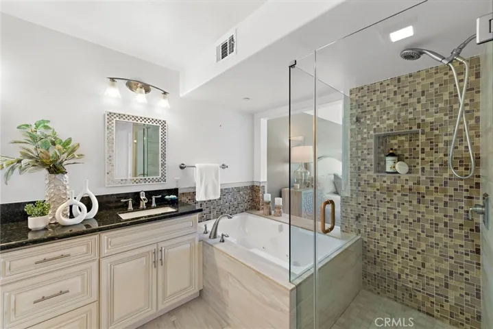 117 Avenida Del Reposo F, San Clemente, California 92672