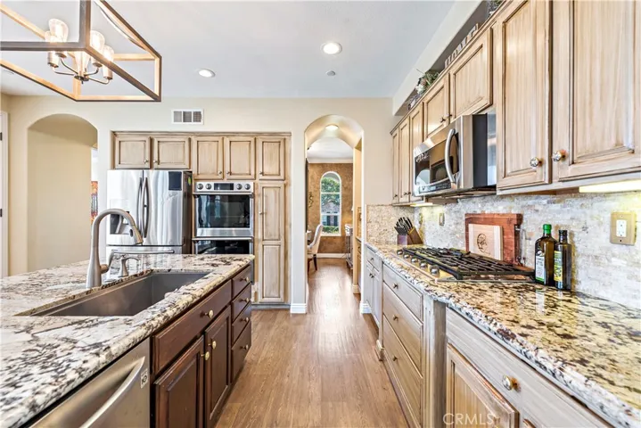 61 Bedstraw Loop, Ladera Ranch, California 92694