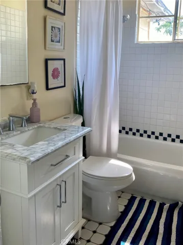 Hallway full bathroom