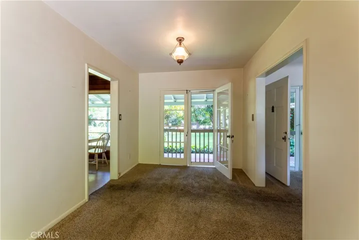 dining room w/ french doors to porch