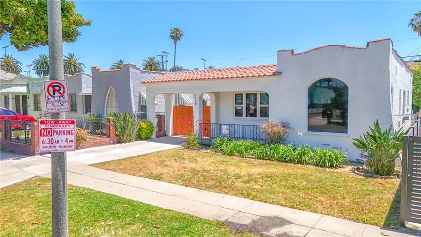 1720 W 60th Place, Los Angeles, California 90047