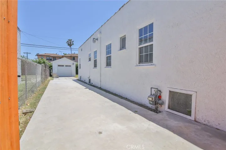 1720 W 60th Place, Los Angeles, California 90047