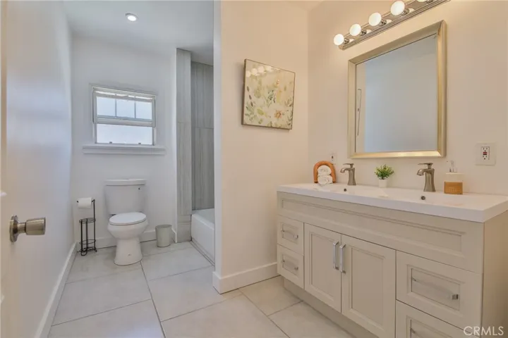 1720 W 60th Place, Los Angeles, California 90047