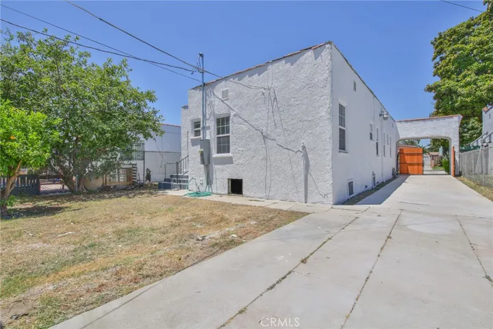 1720 W 60th Place, Los Angeles, California 90047